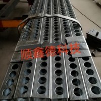 各種冷彎型鋼，沖孔打孔加工
