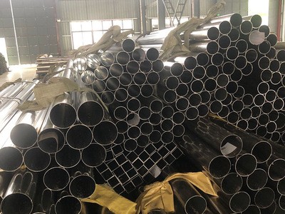 廠家直銷 焊管 不銹鋼工業(yè)焊管無(wú)縫管 量大從優(yōu) 不銹鋼無(wú)縫管